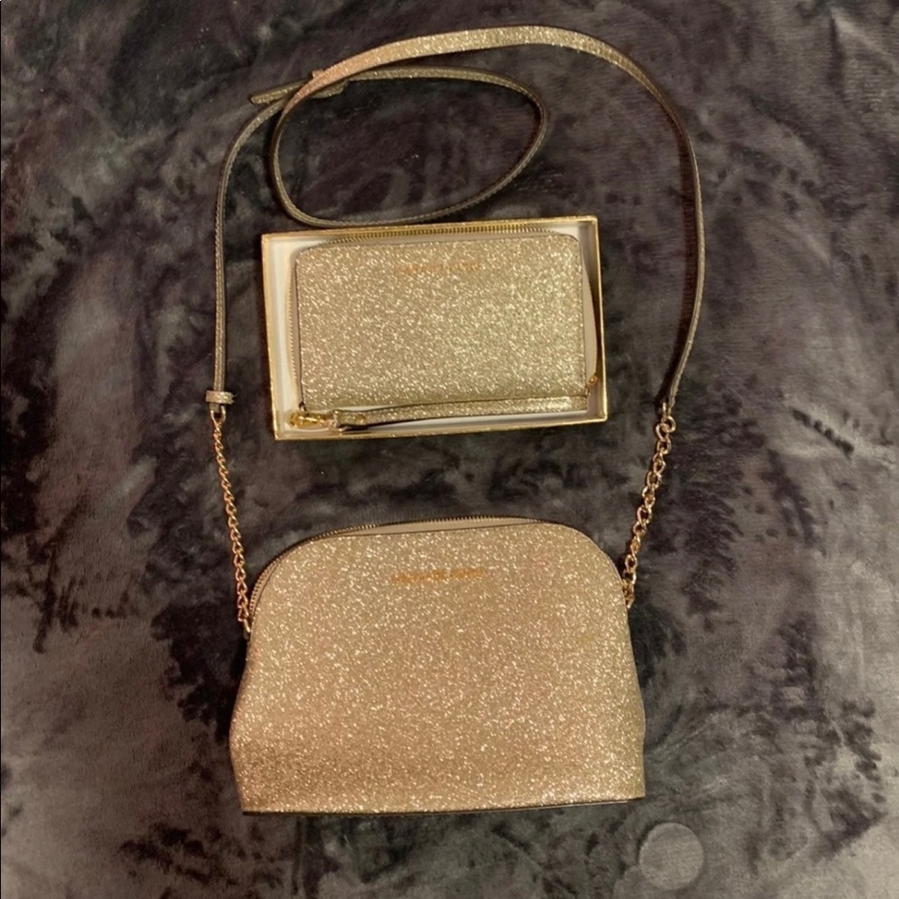 MATCHING MICHAEL KORS BAG AND ZIP WALLET!